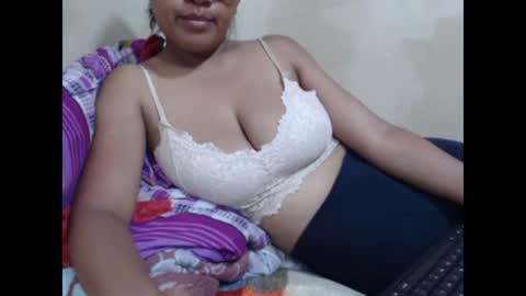 Snapshot of saronette chatting on 9, 1, 2025 saronette online show from 9, 1, 2025
