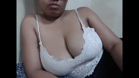 Snapshot of saronette chatting on 10, 3, 2025 saronette online show from 10, 3, 2025