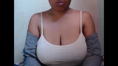 Snapshot of saronette chatting on 17, 9, 2025 saronette online show from 17, 9, 2025