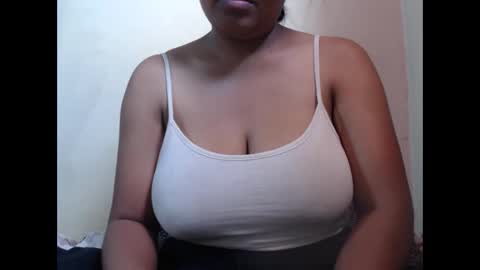Snapshot of saronette chatting on 18, 9, 2025 saronette online show from 18, 9, 2025