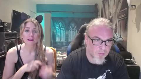 Giselle and Jay online show from 22, 10, 2025