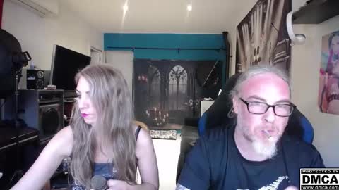 Giselle and Jay online show from 3, 11, 2025