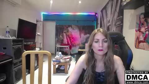 Giselle and Jay online show from 25, 11, 2025