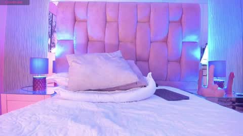 Camila  online show from 17, 1, 2025