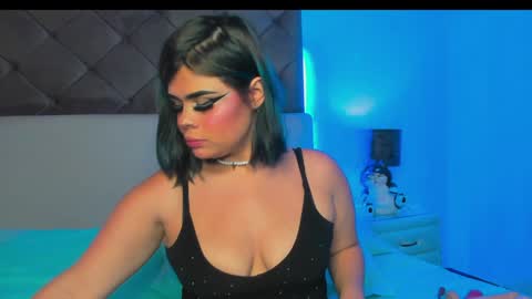 Snapshot of sashajune chatting on 2, 1, 2025 selene online show from 2, 1, 2025