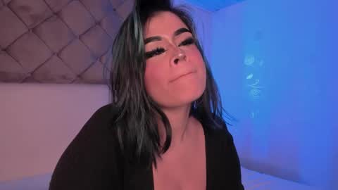 Snapshot of sashajune chatting on 13, 2, 2025 selene online show from 13, 2, 2025