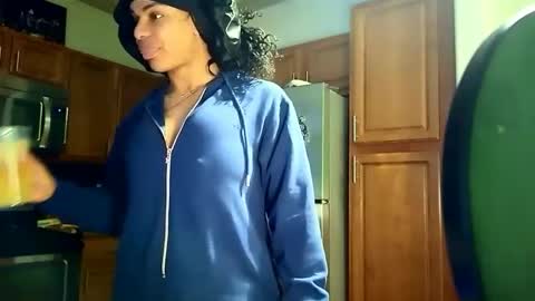 Snapshot of sashastrokes chatting on 27, 11, 2025 MISTRESS STROKES online show from 27, 11, 2025