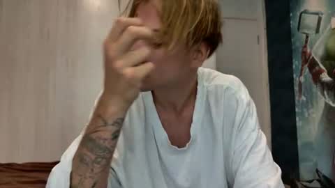 Snapshot of sashenkka chatting on 22, 6, 2026 Sasha -- online show from 22, 6, 2026