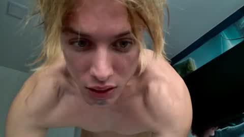 Snapshot of sashenkka chatting on 25, 6, 2026 Sasha -- online show from 25, 6, 2026