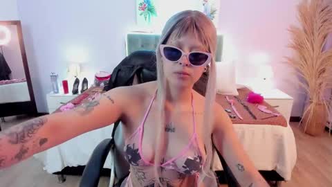 saskia_vellour online show from 1, 2, 2026