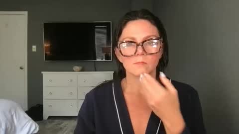 Snapshot of sassynsweetmilf chatting on 2, 5, 2026 sassynsweetmilf online show from 2, 5, 2026