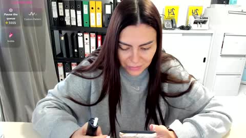 sassytiff online show from 27, 10, 2025