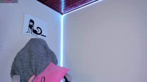 Snapshot of satanbabee_ chatting on 16, 1, 2025 im expecting 300 thumbs up on my altar online show from 16, 1, 2025