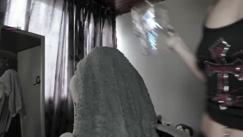 Snapshot of satanbabee_ chatting on 4, 2, 2025 im expecting 300 thumbs up on my altar online show from 4, 2, 2025