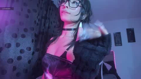 Snapshot of satanbabee_ chatting on 23, 9, 2025 im expecting 300 thumbs up on my altar online show from 23, 9, 2025
