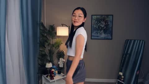 Satin online show from 3, 3, 2026