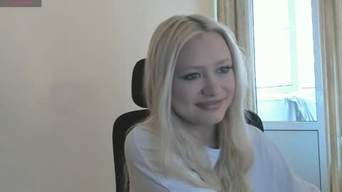 satinpresence online show from 4, 6, 2026