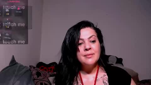 Snapshot of satisfymypussy chatting on 4, 2, 2025 Alina online show from 4, 2, 2025
