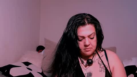 Snapshot of satisfymypussy chatting on 11, 2, 2025 Alina online show from 11, 2, 2025