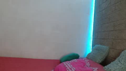 Snapshot of sativa_29 chatting on 17, 12, 2024 Sativa online show from 17, 12, 2024