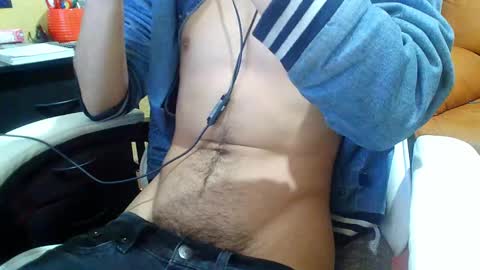 saturno_97 online show from 2, 2, 2025