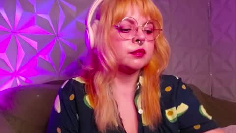 Gina George online show from 21, 9, 2025