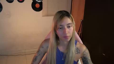 Snapshot of saucy_jenn1 chatting on 25, 4, 2026 I AM JENN online show from 25, 4, 2026