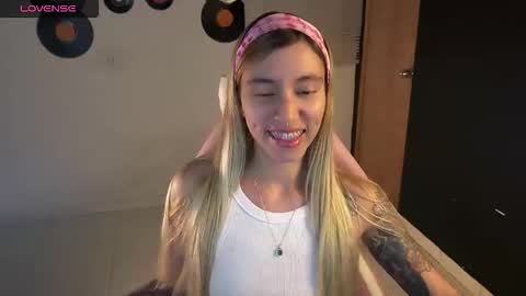 Snapshot of saucy_jenn1 chatting on 1, 6, 2026 I AM JENN online show from 1, 6, 2026