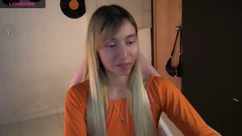 Snapshot of saucy_jenn1 chatting on 7, 6, 2026 I AM JENN online show from 7, 6, 2026