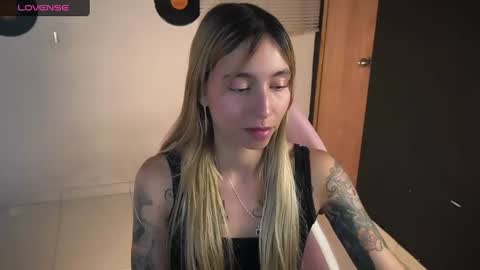Snapshot of saucy_jenn1 chatting on 13, 6, 2026 I AM JENN online show from 13, 6, 2026