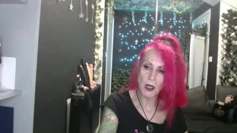 SaucySky online show from 5, 11, 2025