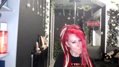 SaucySky online show from 1, 4, 2026