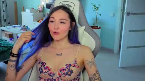 Snapshot of savage_lust_ chatting on 5, 6, 2026 Ariel online show from 5, 6, 2026