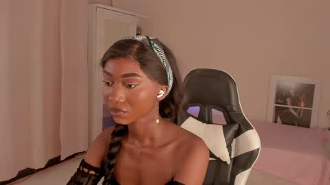 Savannahwildee online show from 10, 12, 2024