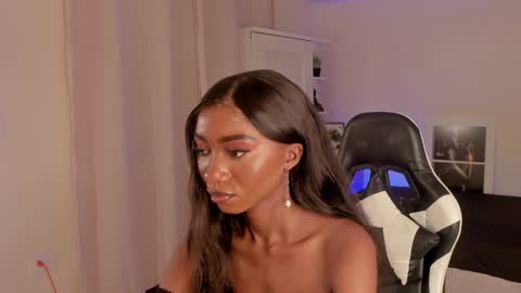 Savannahwildee online show from 17, 12, 2024