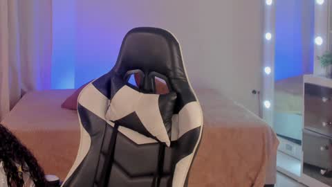 Savannahwildee online show from 14, 1, 2025