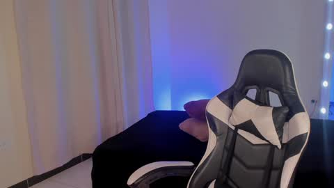 Savannahwildee online show from 28, 1, 2025