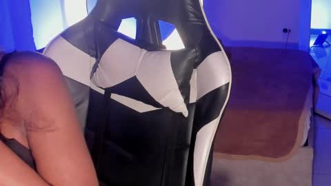 Savannahwildee online show from 9, 2, 2025