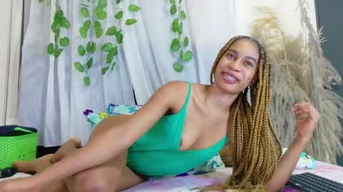Snapshot of savory_pussy18 chatting on 20, 5, 2026 savory_pussy18 online show from 20, 5, 2026