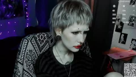 Snapshot of say_mary chatting on 2, 5, 2026 pronoun she. name Mary. age 21. online show from 2, 5, 2026