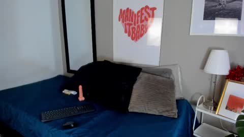 Snapshot of scarleet_dh chatting on 10, 6, 2026 scarlet online show from 10, 6, 2026