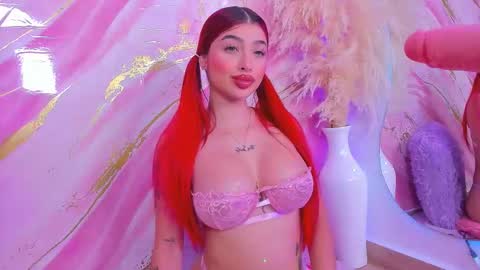 Snapshot of scarleett_jones chatting on 4, 2, 2026 scarleett jones online show from 4, 2, 2026