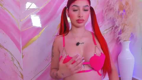 Snapshot of scarleett_jones chatting on 12, 2, 2026 scarleett jones online show from 12, 2, 2026