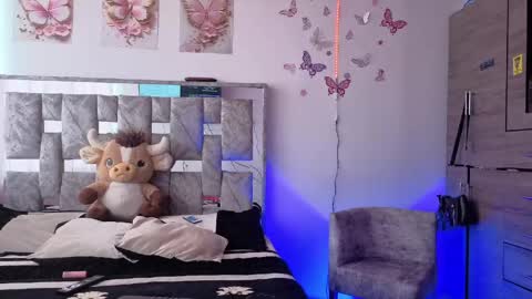 scarlet online show from 18, 4, 2026