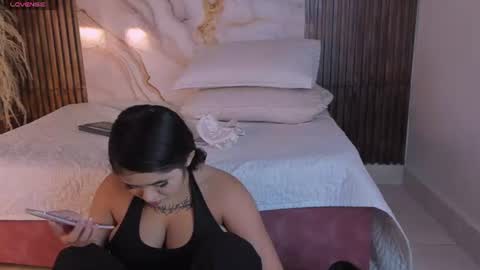 Snapshot of scarlet__rose_ chatting on 19, 6, 2026 scarlet__rose_ online show from 19, 6, 2026