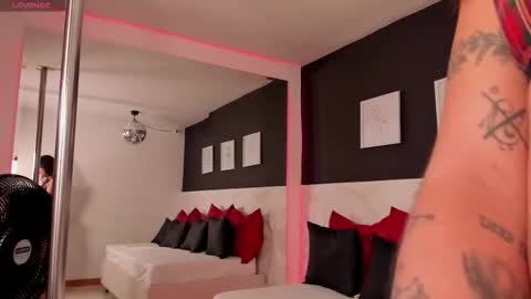 Scarlet online show from 12, 9, 2025