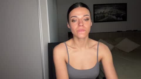 Snapshot of scarlet_daisy_ chatting on 16, 6, 2026 Sophie online show from 16, 6, 2026