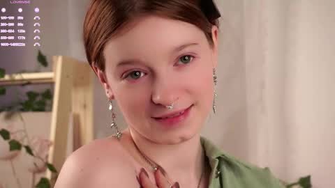 scarlet_fever10 online show from 18, 11, 2025