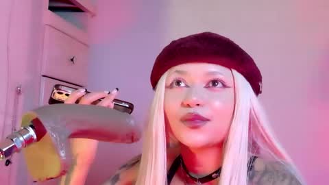 scarlet_gold online show from 21, 5, 2026