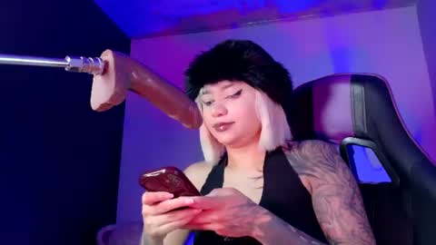 scarlet_gold online show from 22, 6, 2026